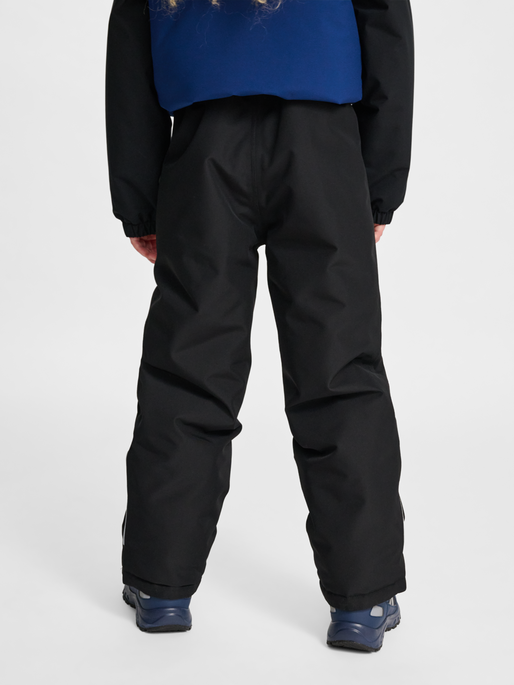 hmlJR SNOW PANTS WP10K, BLACK, model