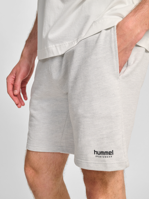 hmlLOOSE SWEAT SHORTS HS, LIGHT GREY MELANGE, model