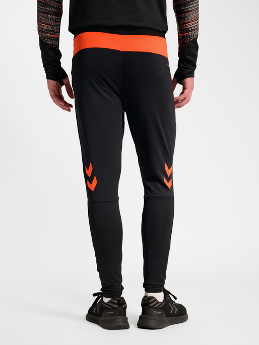 hmlBLAZE PRO TRAINING PANTS, BLACK/ORANGE, model